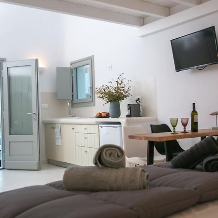 Shades Of White Villas Emporio  Экстерьер фото